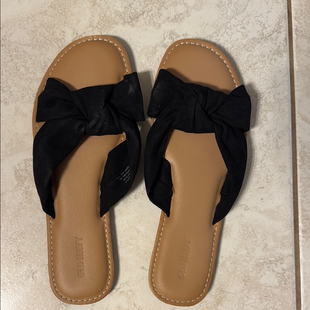 Old Navy Black and Tan Slide Sandals